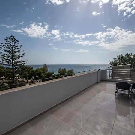 Emyria-Maisonette Apartment With Roof Terrace *